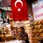 Разрешить в Турции расплачиваться рублями